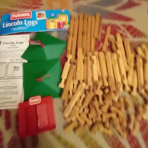 P**Vintage Hasbro Lincoln Logs, 103 pieces - Picture 1 of 10